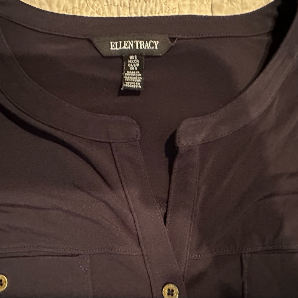 Ellen Tracy- size- small- Blue Cuffed Sleeve Button Down Shirt - Picture 2 of 10